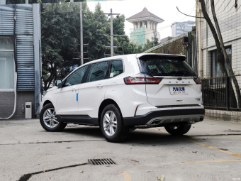 Ford Edge Plus Elite EcoBoost 245 5 Seat