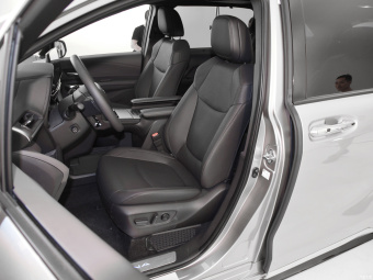 Toyota Sienna Hybrid Platinum 2.5L