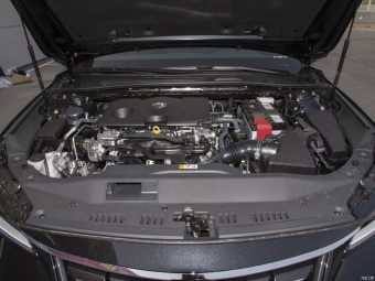 Toyota Avalon Deluxe 2.0L