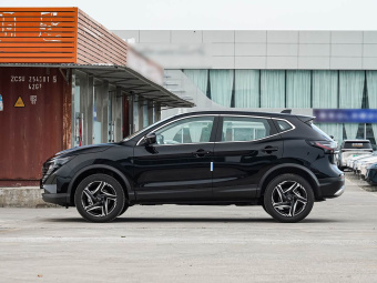 Nissan Qashqai 2025 Facelifted Honor 2.0L CVT XV+ Leading Edition