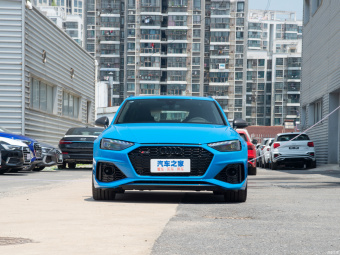 Audi RS4 Avant Dark Gold Edition 2.9T Quattro