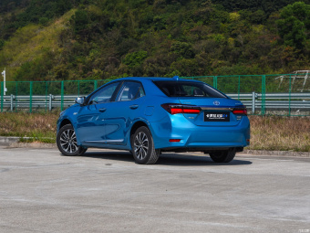 Toyota Corolla PHEV Flagship 1.8L E-CVT