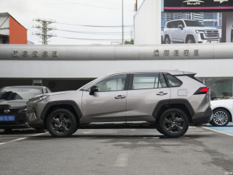 Toyota RAV4 Fashion 2.0L CVT 4WD