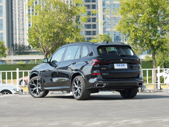 BMW X5 xDrive 30Li Exclusive M Sport Night Edition