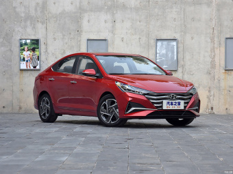 Hyundai Verna Elite TOP 1.4L CVT