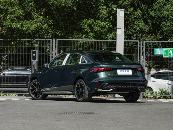 Audi A3L Limousine 2026 35TFSI Flying Spur Premium Edition