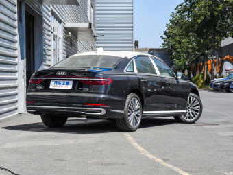 Audi A8L Premium 50 TFSI Quattro