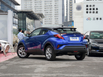Toyota IZOA Yixiang 2.0L