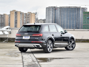 Audi Q7 Premium 55 TFSI Quattro