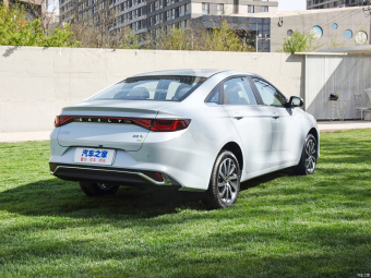 Geely Emgrand L Super Core 1.5TD-DHT Pro 100KM