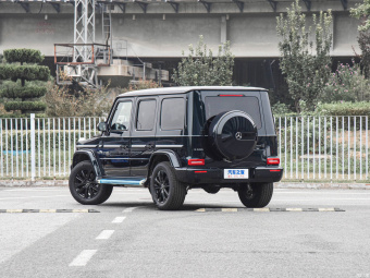 Mercedes-Benz G-Class 500