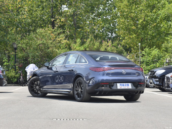 Mercedes-Benz EQE 350 Pioneer Edition