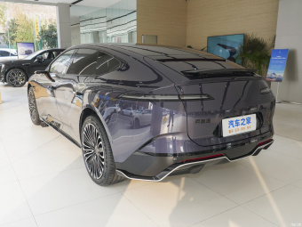 Avatr 12 700 Luxury