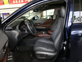 Toyota Harrier Premium 2.0L CVT