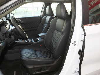 Mitsubishi Outlander Respect 1.5T CVT 7 Seat