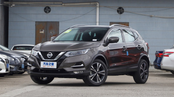 Nissan Qashqai Prem Deluxe 2.0L CVT XV