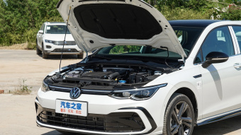VW Golf R-Line 280TSI DSG