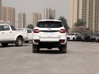 Ford Everest Luxury Sport 2.3T AWD 7 Seats