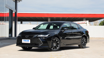 Toyota Avalon Progressive 2.5L