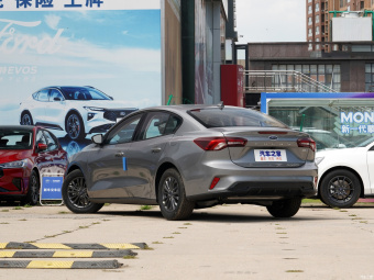Ford Focus Sedan Racing EcoBoost 180