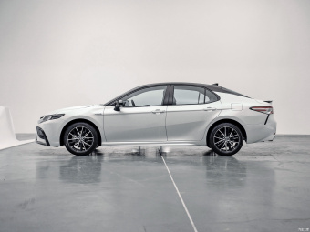 Toyota Camry Hybrid Fengshang 2.5HS