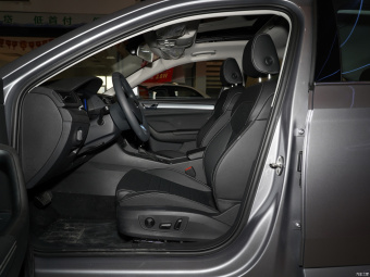 Skoda Superb Premium TSI280 DSG