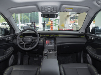 Roewe RX5 ePlus Guochao Ronglin Luxury