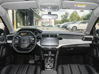 Peugeot 408 Progressive 1.6T