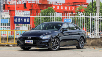Hyundai Sonata Deluxe GLS 380TGDi AT
