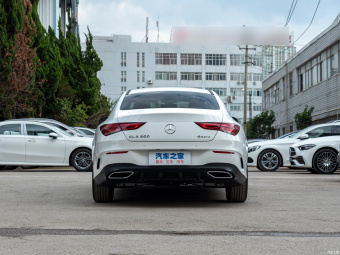 Mercedes-Benz CLA-Class 200 4MATIC