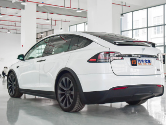 Tesla Model X Plaid