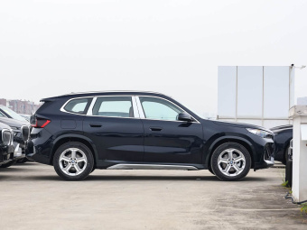 BMW iX1 2025 eDrive25L X Design