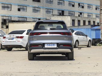 BYD Yuan UP Leading 301KM