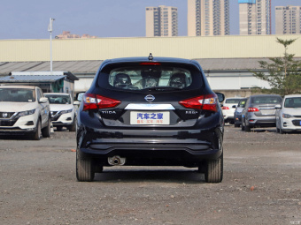 Nissan Tiida Smart 1.6L CVT