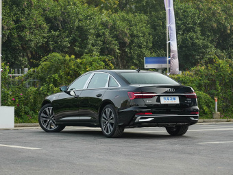 Audi A6L 2026 45 TFSI quattro Premium Dynamic + Luxury Package