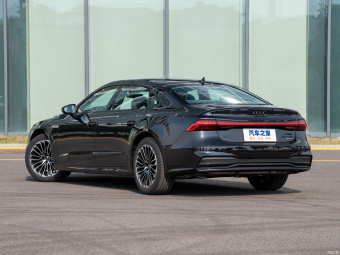 Audi A7L Obsidian Black Edition 45 TFSI Quattro