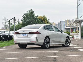 BMW 5 Series 530Li Exclusive Luxury