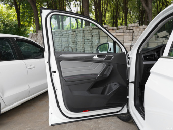 VW Tiguan L R-Line Ultimate 330TSI