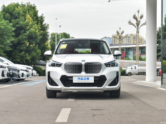 BMW iX1 eDrive25L M Sport