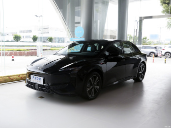 Hongqi EH7 820 Pro