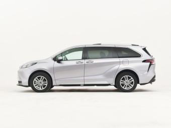 Toyota Sienna Hybrid Platinum 2.5L