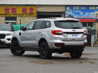 Ford Everest Titanium Sport 2.3T AWD 7 Seats