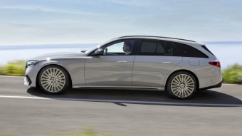 Mercedes-Benz E-Class T-Modell 300 de AMG Line Premium 4MATIC
