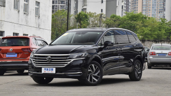 VW Viloran Deluxe 330TSI