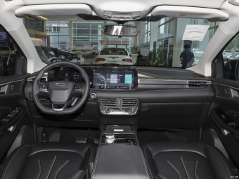 Ford Edge Plus Platinum EcoBoost 245 7 Seat