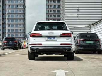 Audi Q7 2025 55 TFSI Quattro S line Sport