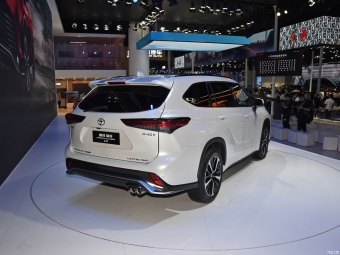 Toyota Crown Kluger Honor 2.0 T