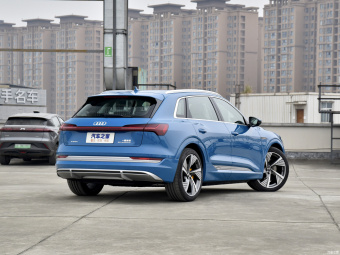 Audi e-tron Premium 50 Quattro