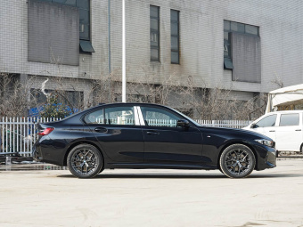 BMW 3 Series 2026 330i M Sport Night Edition