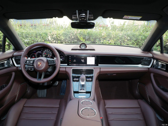 Porsche Panamera 4 E-Hybrid